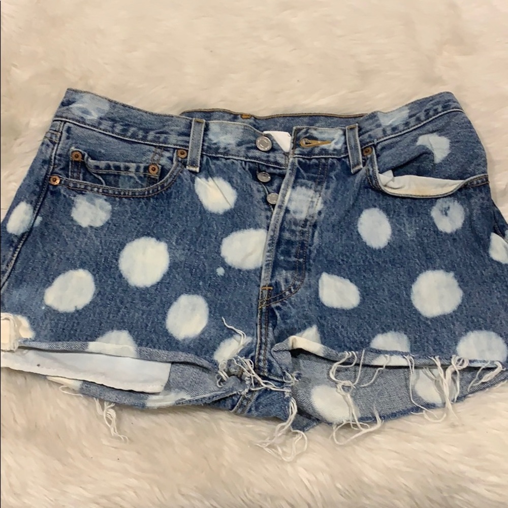 Levi’s polka dot jean shorts, sz 32 - Picture 2 of 4